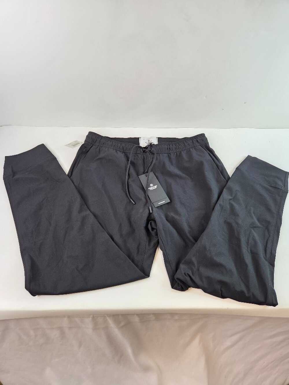Reigning Champ Coach's Joggers Mens Size Large Black NWT